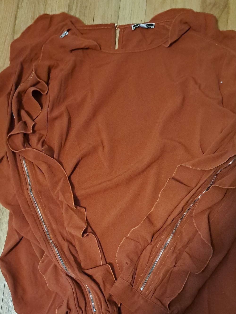 Blouse Rust Ruffle-Trim Zip Sleeve Amazing!